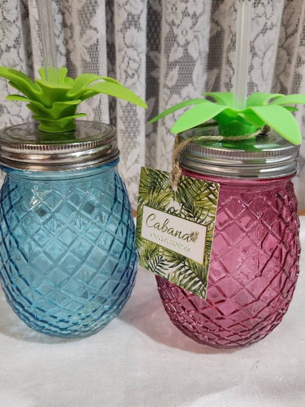 2 New Cabana Living in Paradise Glass Pineapple Drinking Glasses w/Straws